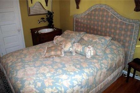 La Boheme Restaurant & B&B Эдмонтон Номер фото